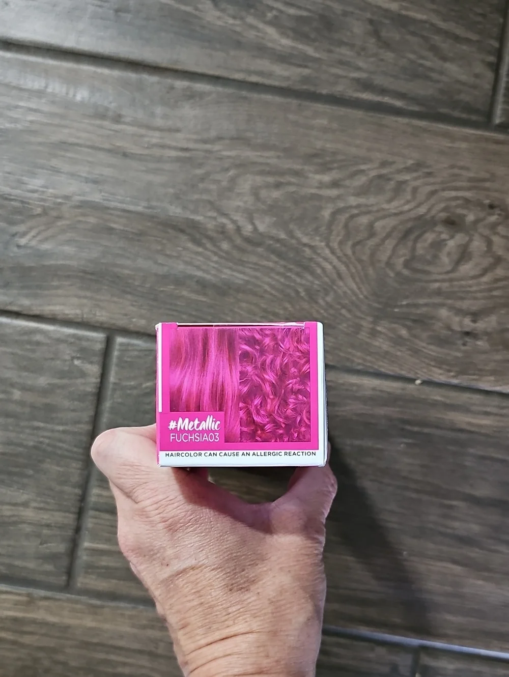 L'Oréal Colorista Semi-Permanent Hair Color - Metallic Fuchsia
